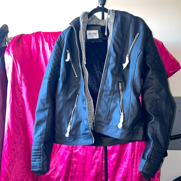 Forever 21 Jackets & Blazers - NWT Faux Leather Jacket 🖤